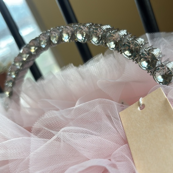 Jazzie Tulle Layered Ruffle Pouch Clutch - Picture 2 of 4